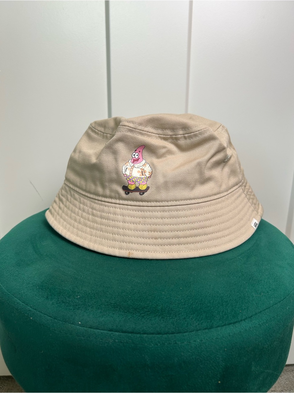 Spongebob x Vans Bucket Hat Mens Small Beige Cotton Sandy Liang Patrick Star Cap